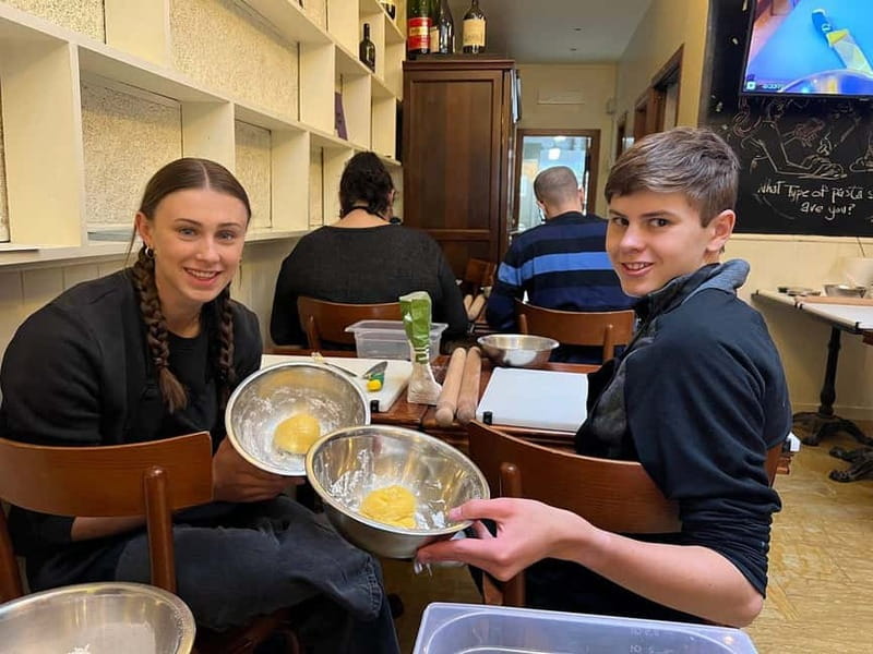 Rome: Pasta Cooking Class with Market Visit and Wine - What the strongest praise gets right