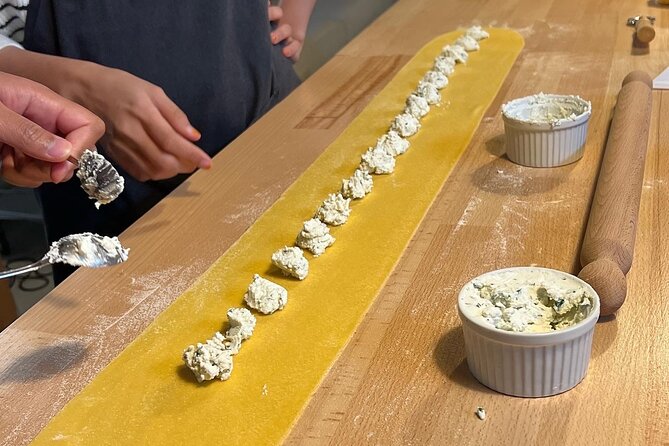 Rome Pasta Making Class with Italian Sauces and Wine Included - What makes the small group worth the price