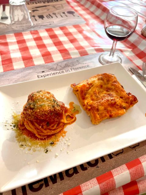 Rome: Pasta Making Class with Wine, Limoncello, and Dessert - Group size, teaching style, and the small drawbacks
