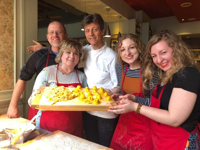 Rome: Pasta Making Workshop with Lunch - What makes the experience feel local