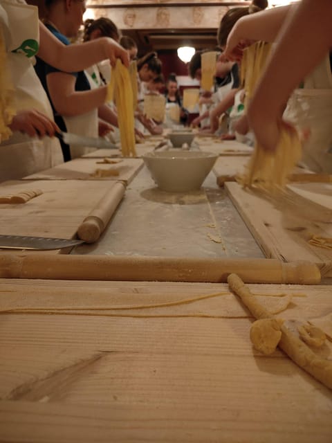 Rome: Pasta & Tiramisu Cooking Class near the Spanish Steps - Should you book the Rome pasta and tiramisu class?