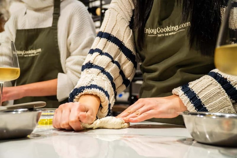 Rome: Pizza and Gelato Cooking Class with Wine - Key points to know before booking