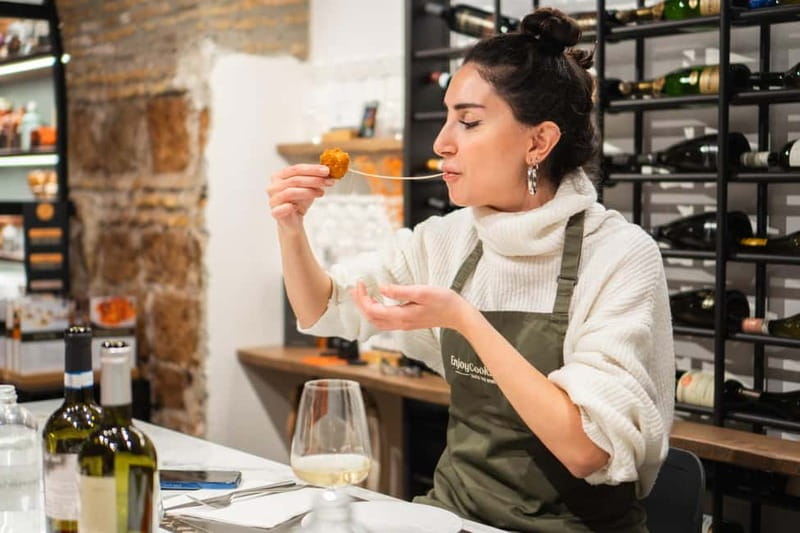 Rome: Pizza and Gelato Cooking Class with Wine - What this three-hour Rome class is really like