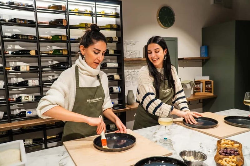 Rome: Pizza and Gelato Cooking Class with Wine - Starting with pizza dough and Roman technique