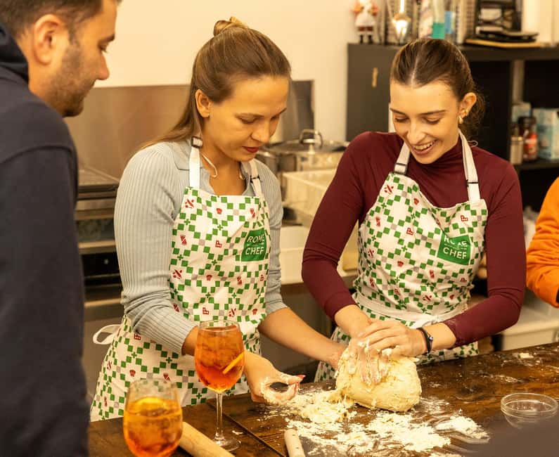 Rome: Pizza Making Cooking Class With Spritz Cocktails - What the 2.5-hour evening feels like