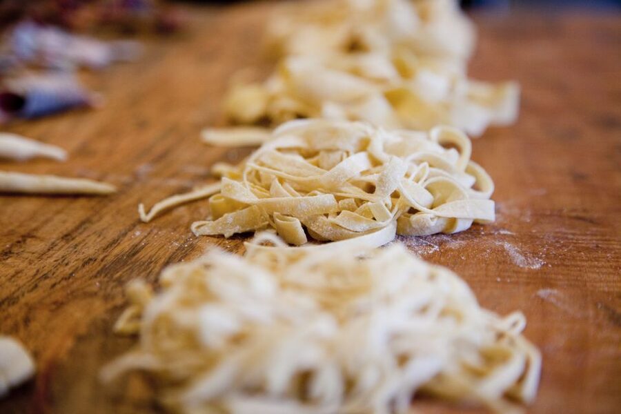 Rome: Private Wine Tour and Pasta Making Class in a Winery - A tasting built around Roman food