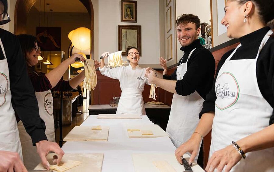 Rome: Ravioli, Fettuccine and Tiramisu Cooking Class - Small Details That Improve the Experience
