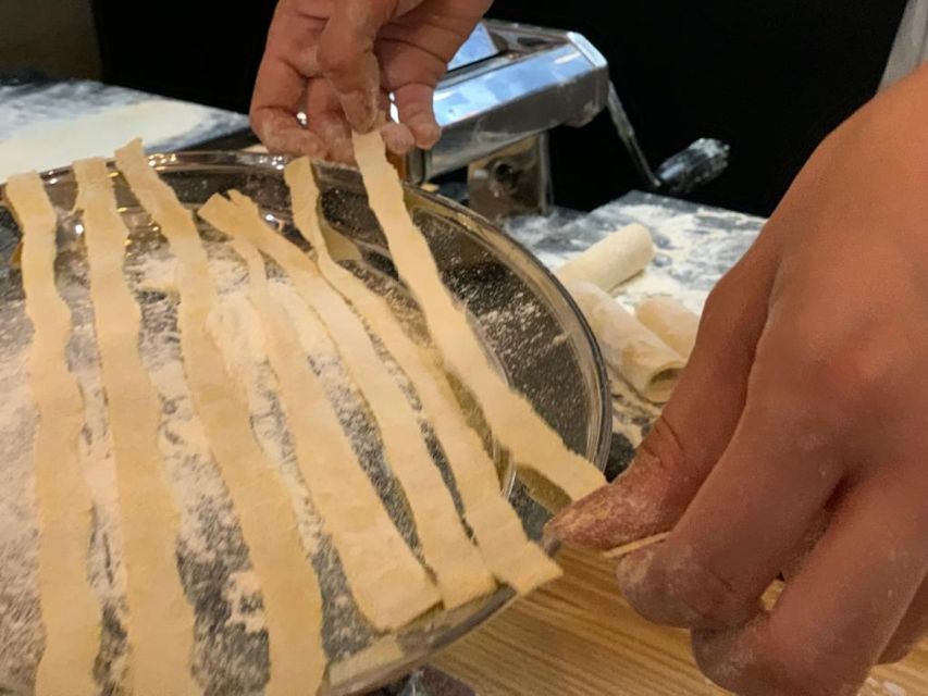 Rome: Roman Master Chef Cooking Class with Wine - The people who make the class work