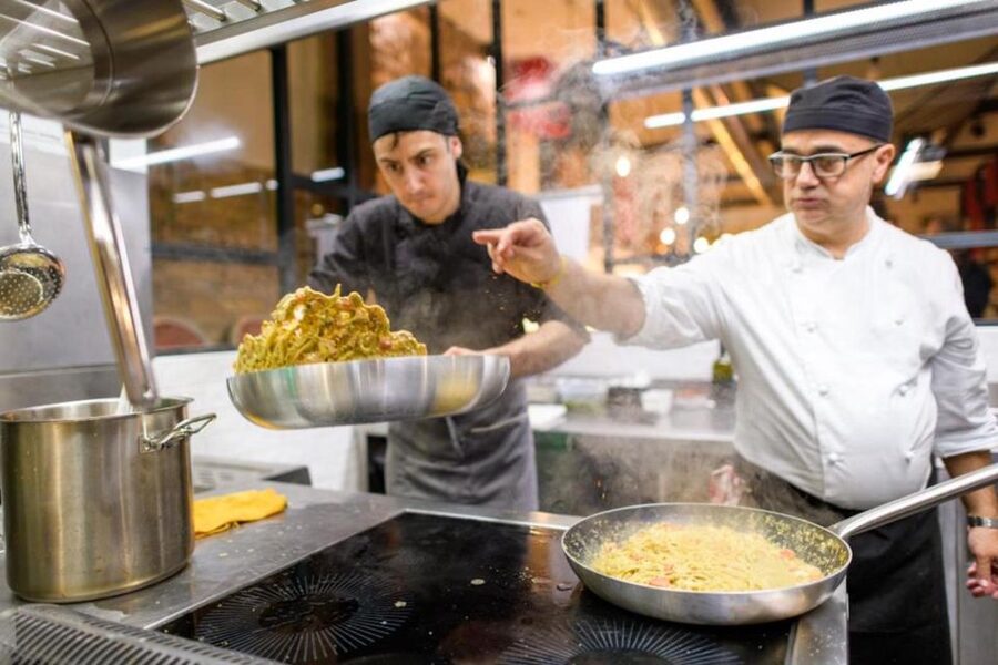 Rome: Roman Master Chef Cooking Class with Wine - Who should book this experience