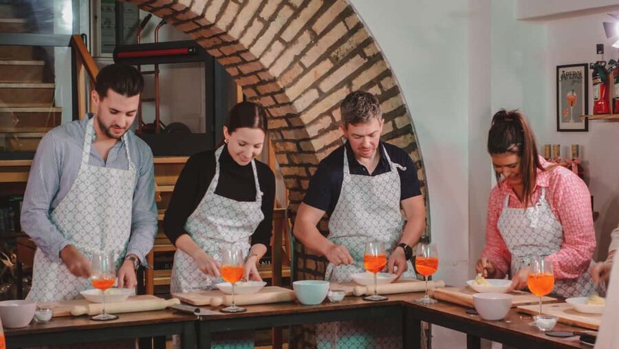 Rome: Spritz & Spaghetti Cooking Class - Who will enjoy this class most