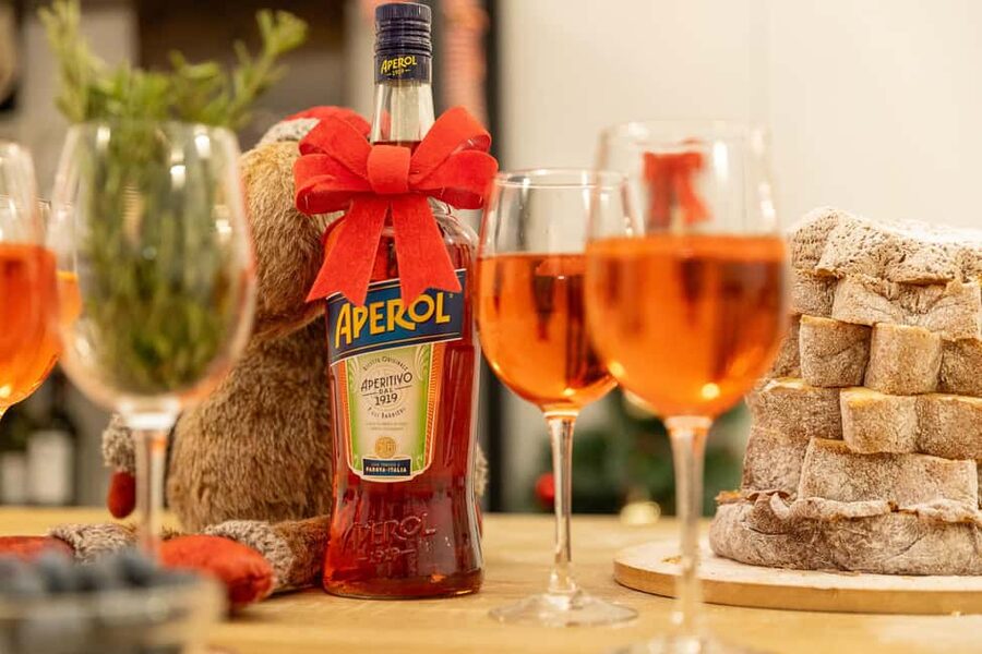 Rome: Spritz & Spaghetti Cooking Class - Making pasta by hand in a Roman kitchen