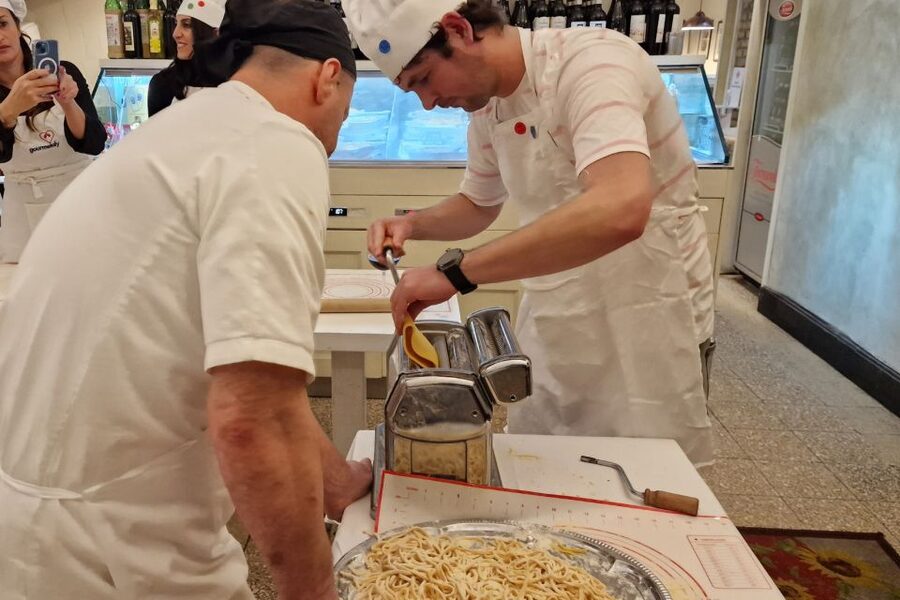 Rome: Traditional Cooking Class in the Jewish Ghetto - Should you book the Rome Jewish Ghetto cooking class?
