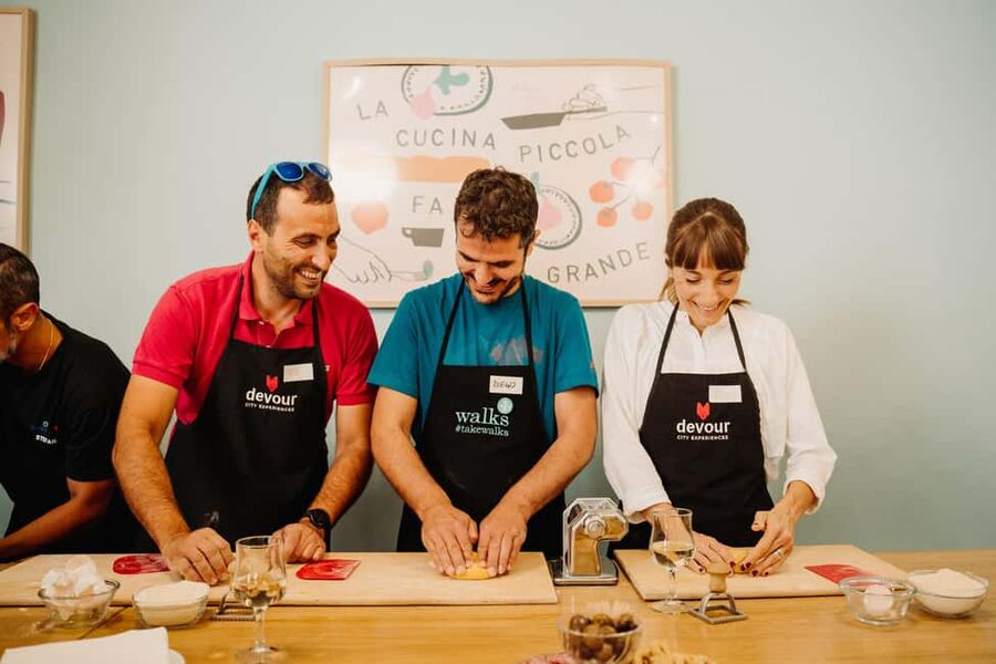 Rome: Traditional Pasta Making Class with Wine & Gelato - Roman sauces chosen with the season