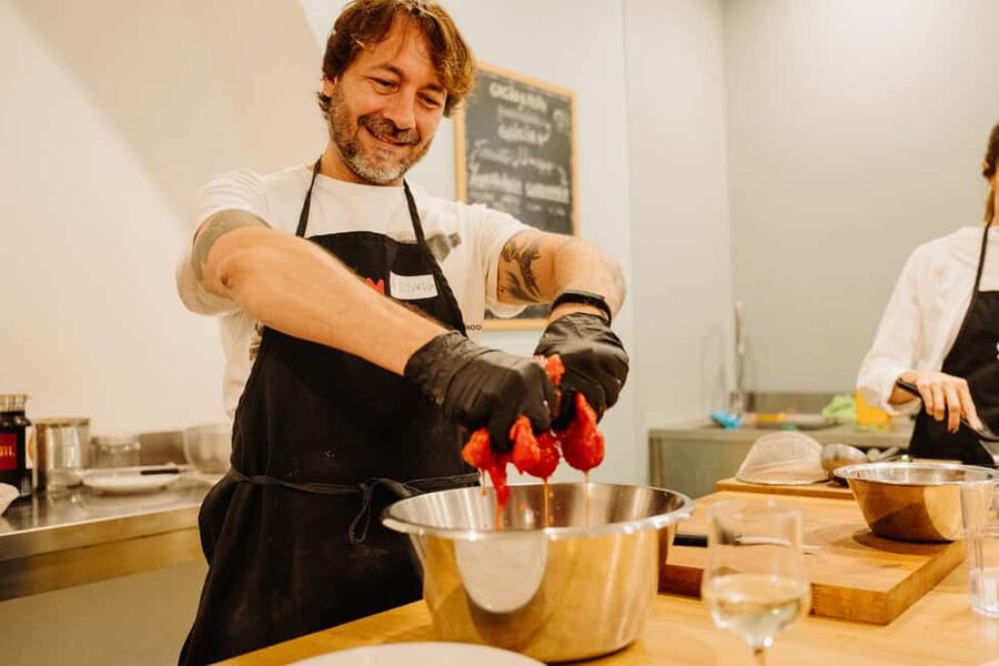 Rome: Traditional Pasta Making Class with Wine & Gelato - Private class or shared small group?