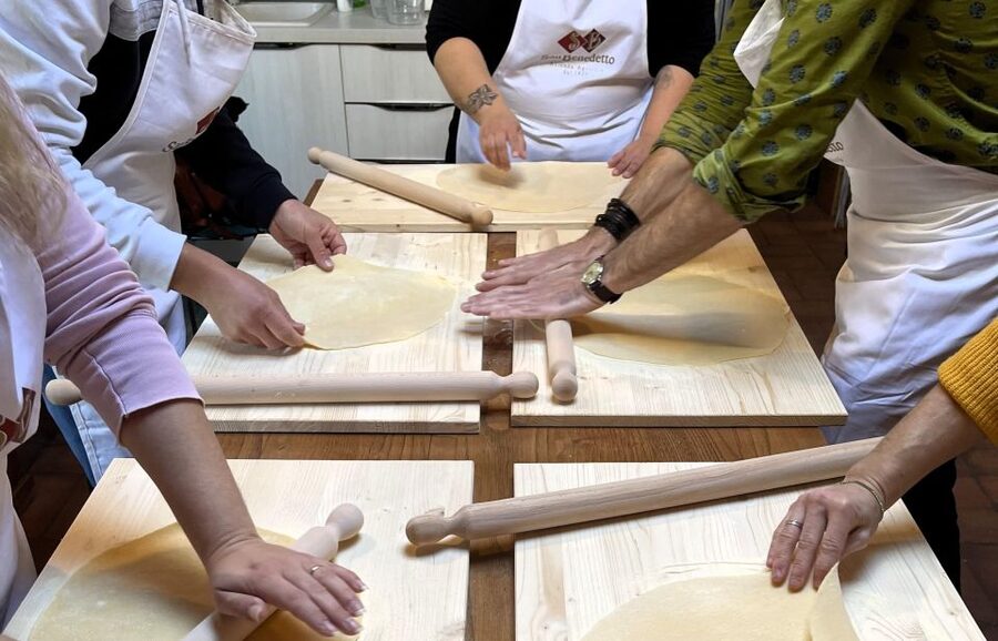 San Gimignano: "Hands in dough" Cooking Class with Lunch - Should You Book the San Gimignano Cooking Class?