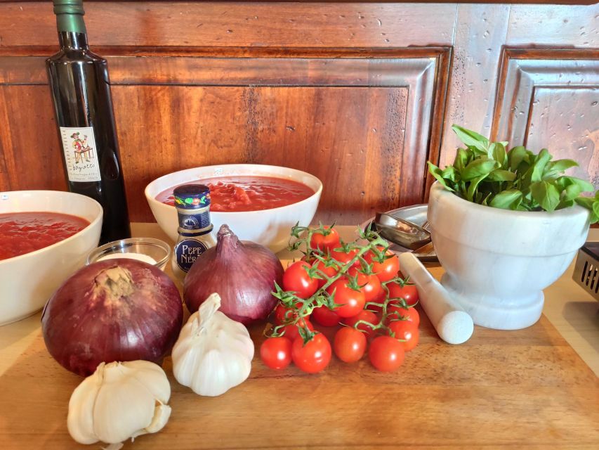 San Gimignano: Tuscan Cooking Class - From zucchini flowers to chicken cacciatore