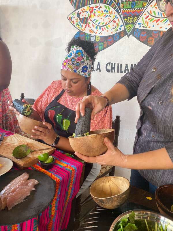 San José del Cabo:Cooking Class +Margaritas & Mezcal tasting - Chef Oscar keeps the lesson easy to follow