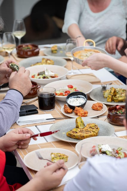Santorini: Cooking Class with Lunch and Wine Tasting - Understanding the Santorini wine tasting