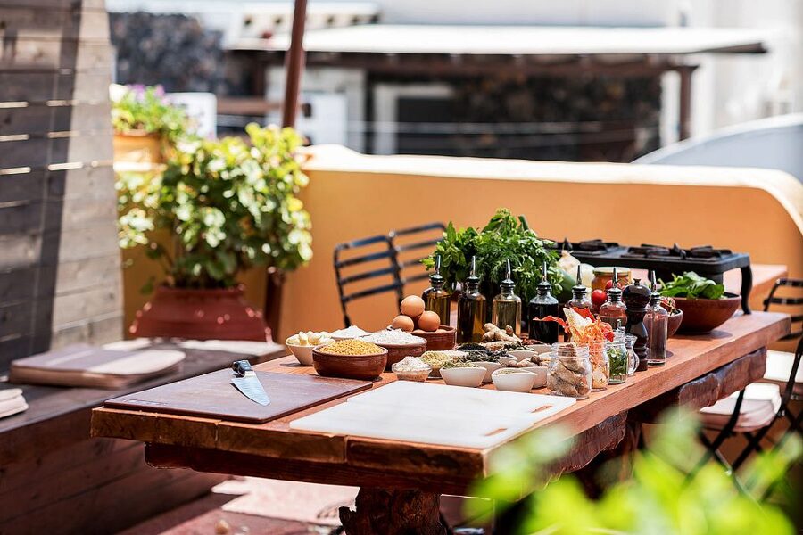 Santorini Cooking Class with Wine Tasting & Lunch - What the four-hour Santorini experience feels like