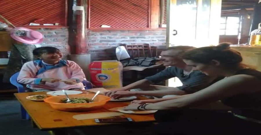 Sapa: Local Hmong Cooking Class - Spring rolls and the first hands-on work