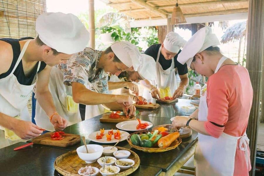 Sapa: Local Hmong Cooking Class - Tofu with tomato and local food networks