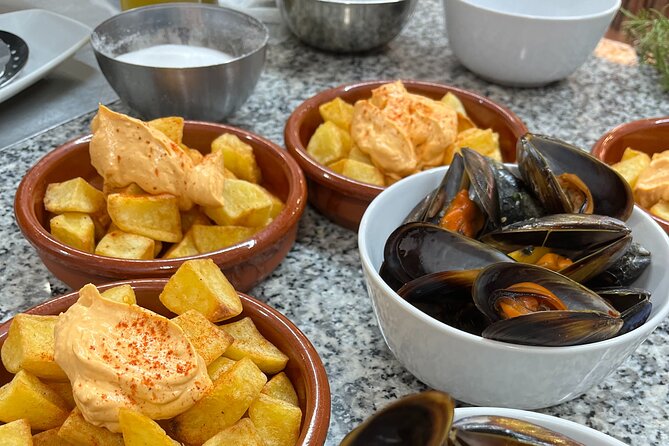 Seafood paella cooking class, tapas and visit to Ruzafa market. - The eight-minute walk to the kitchen