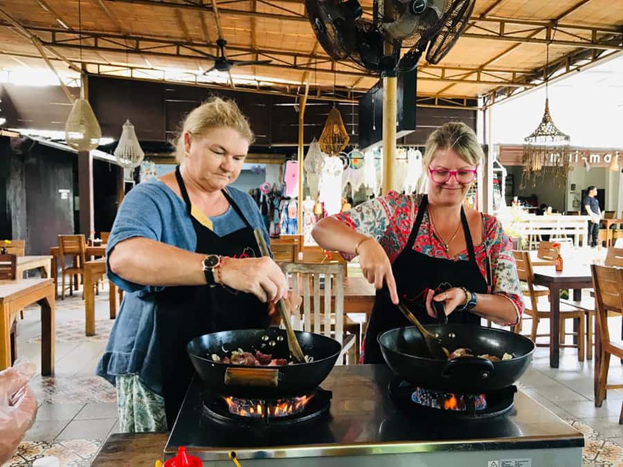 Seminyak: Balinese Cooking Class & Market Tour - The best part: sitting down to a Balinese feast