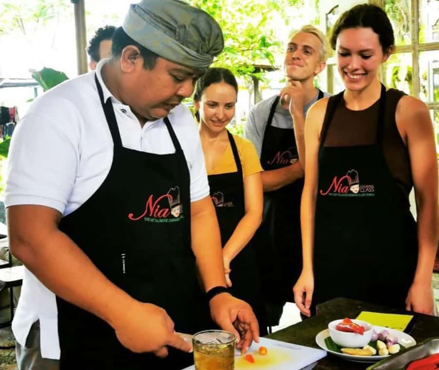 Seminyak : cooking class traditional food bali - What the cooking session feels like