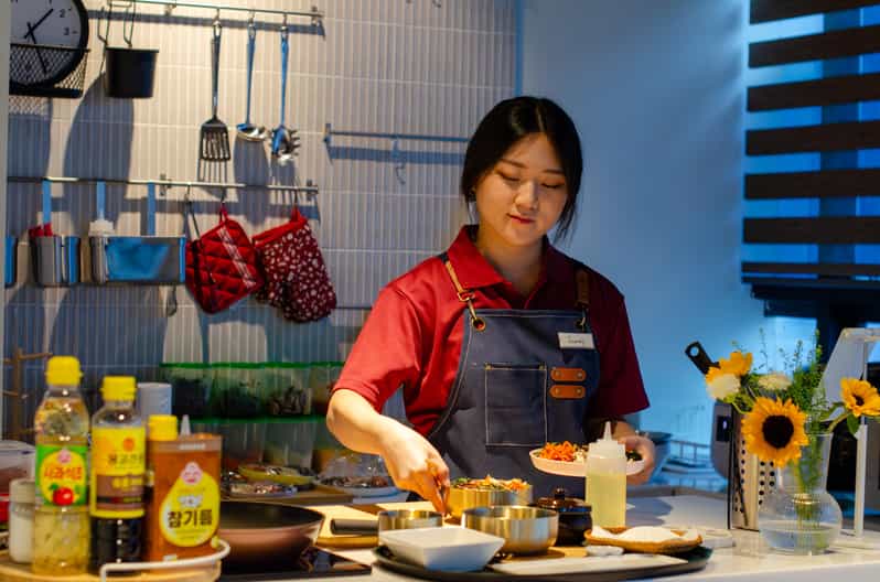 Seoul: Korean Cooking at Seoul Cooking Club! - The teaching style and atmosphere