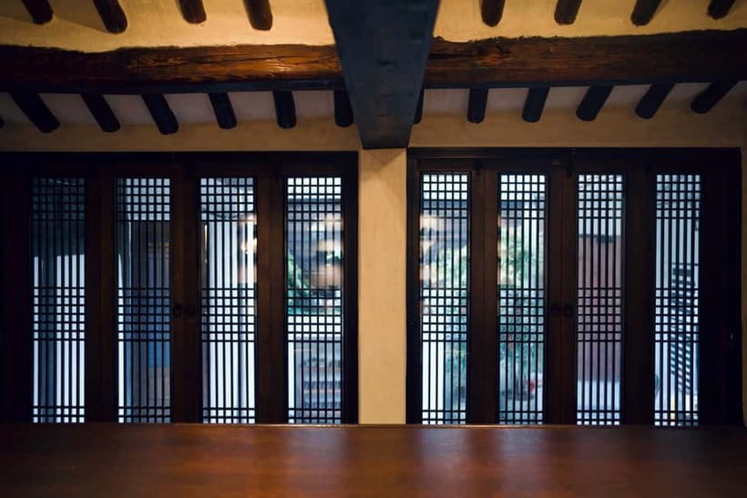 Seoul: Royal Seoul Cooking Class in a 100-Year-Old Hanok - Why the six-person limit matters