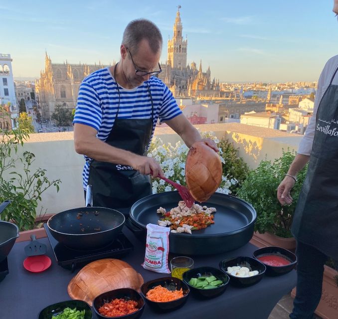 Seville: Paella Cooking Class & 30-Min Local Expert Q&A - Meeting Fernando near the Roman columns