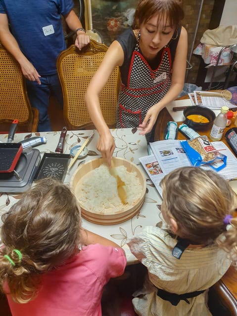 Shinjuku Tokyo: Authentic Japanese Home-Style Culinary Class - How the 150 minutes are used