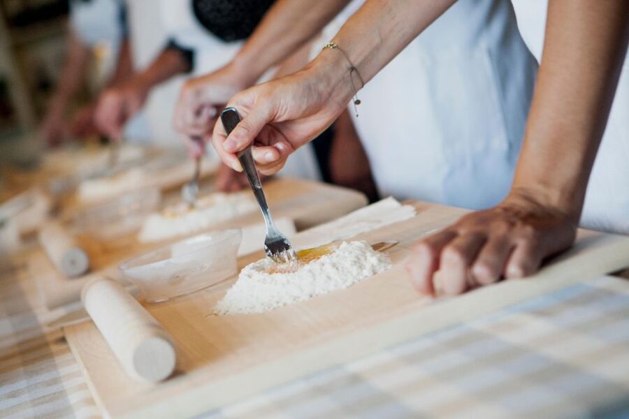 Siena countryside: cooking class in a real Tuscan farmhouse - Making fresh pasta the family way