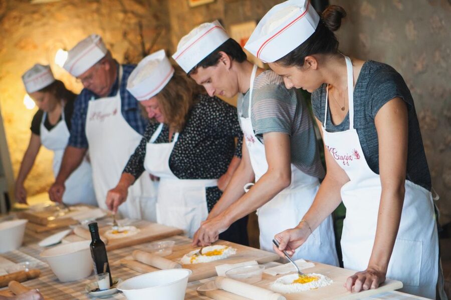 Siena countryside: cooking class in a real Tuscan farmhouse - Seasonal starters and Tuscan desserts