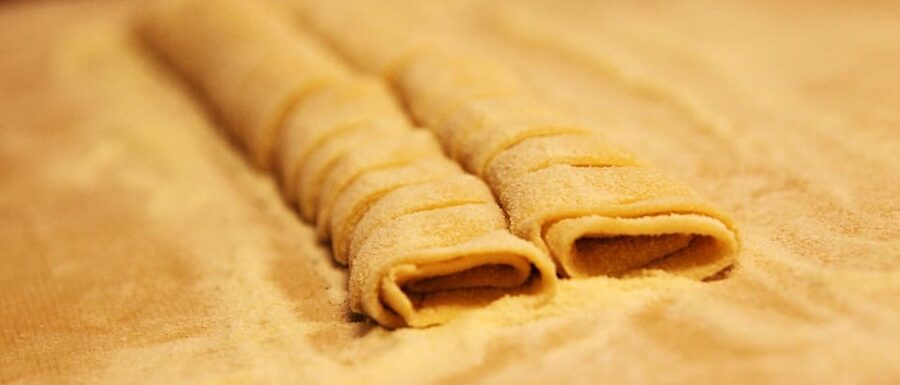 Siena: Traditional Tuscan Cooking Class with Fresh Pasta - The four-course meal and dinner at the table