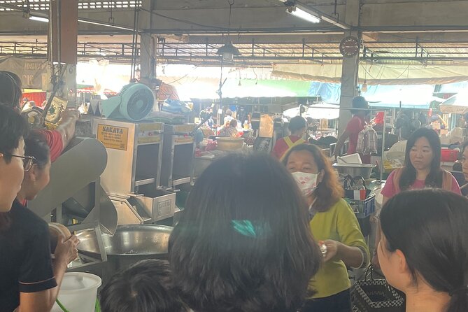 Silom Thai Cooking School with Fresh Market Tour - Who Should Book This Class?