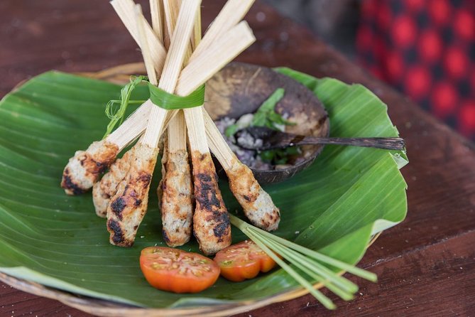 Small-Group Farm Tour & Balinese Cooking Class in Ubud with Kadek - Pickup, timing, and what to wear