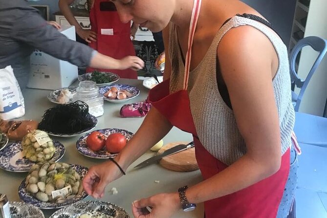 Small-group Immersive Basque Cooking Class in Bilbao with Open Bar - A Basque cooking class built around the table