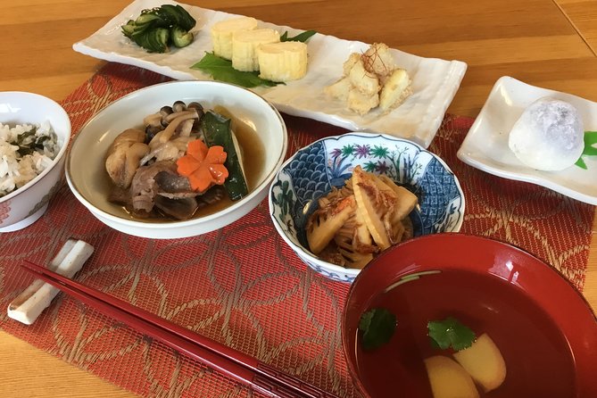 Small-Group Wagyu Beef and 7 Japanese Dishes Tokyo Cooking Class - Who should book this class