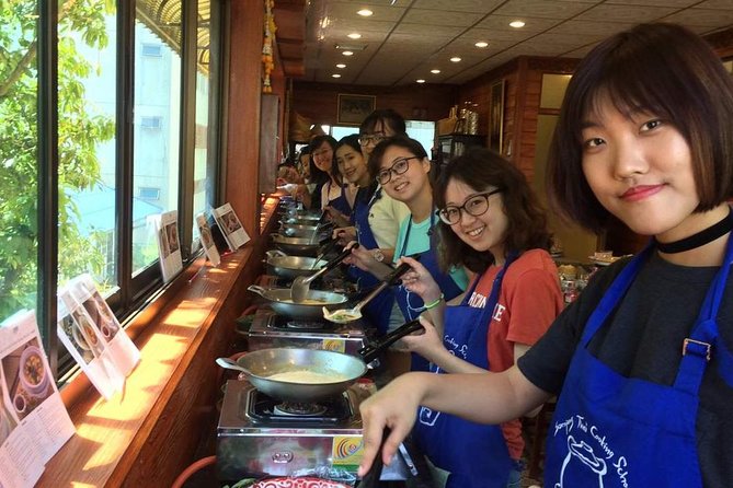 Sompong Thai Cooking School: Hands-On Culinary Experience - Arriving in Silom for a Thai Cooking Lesson