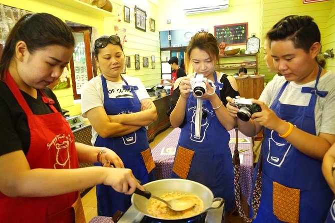 Sompong Thai Cooking School: Hands-On Culinary Experience - A Recipe Book That Helps After Bangkok