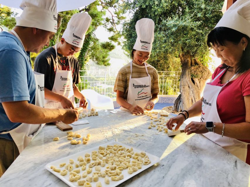 Sorrento: Italian Cooking Class with Transfer - A welcome cocktail and a friendly start