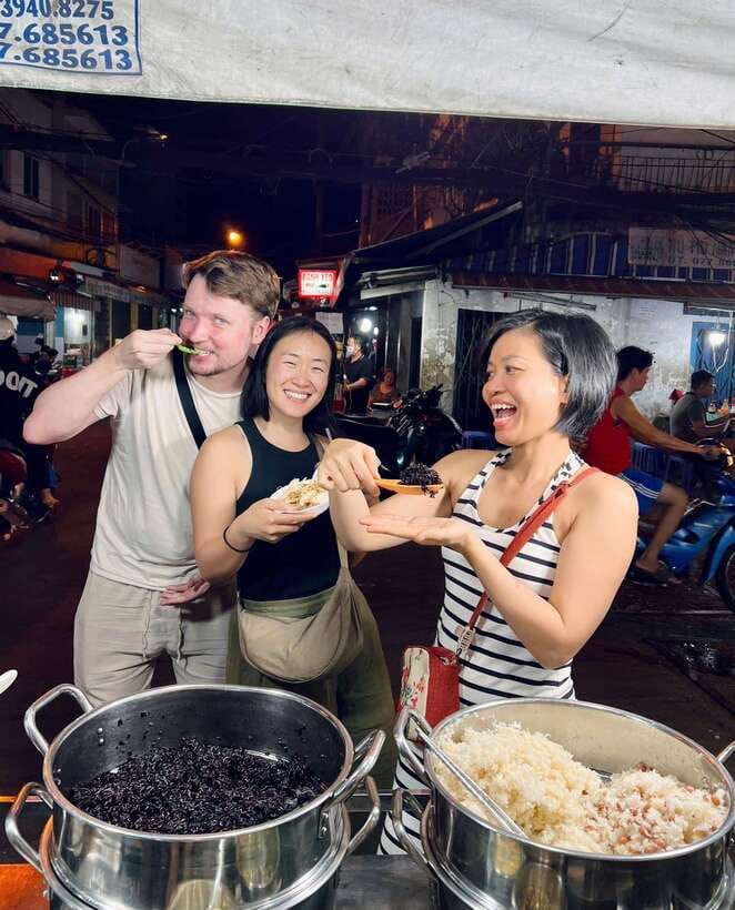 Street Food Walking Tour with a Cooking Instructor - Starting at Copac Square on Ton Dan Street