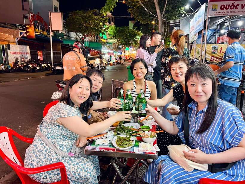 Street Food Walking Tour with a Cooking Instructor - A flexible menu instead of a food checklist