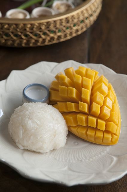 Sukhumvit: Hands-on Thai Cooking Class & Market Tour in BKK - What the food and pacing are like