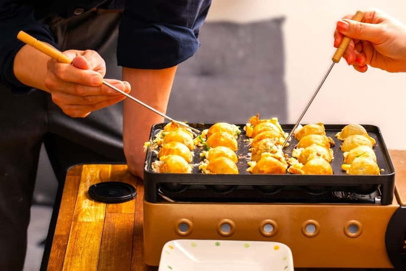 Takoyaki cooking experience in Kabukicho, Shinjuku - What takoyaki means in Osaka-style comfort food