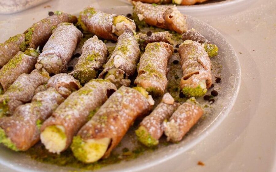 Taormina: Cannolo Cooking Class with Completion Certificate - Should you book the Taormina cannolo class?
