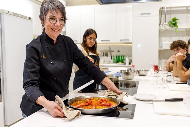 Tapas & Paella Cooking Class in Madrid with a Professional Chef - Arriving near Retiro for a private kitchen class