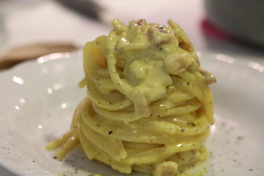 Testaccio: Home Cooking Cacio e Pepe, Amatriciana, Carbonara - Starting with fresh pasta from flour, eggs, or water