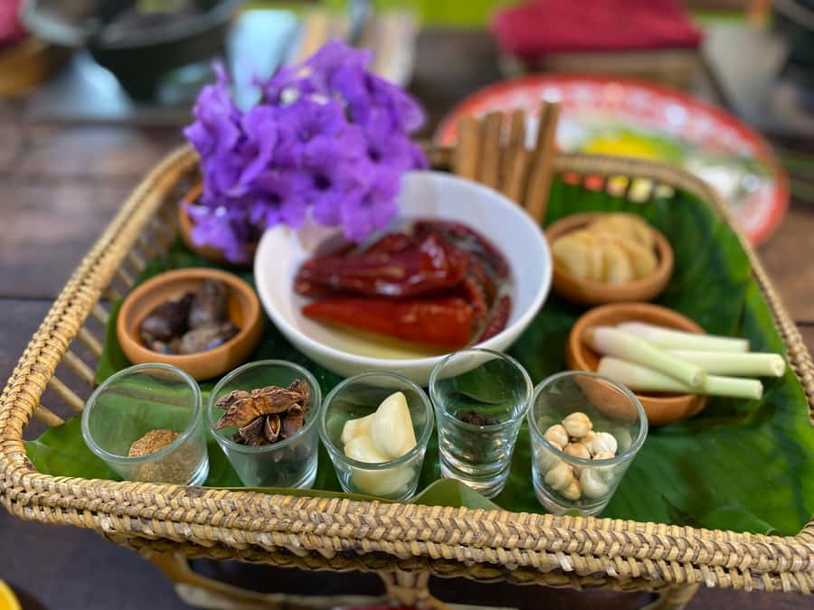 Thai cooking class &Market tour by Amazon Prime Series Chef. - Who should book this Thai cooking class?